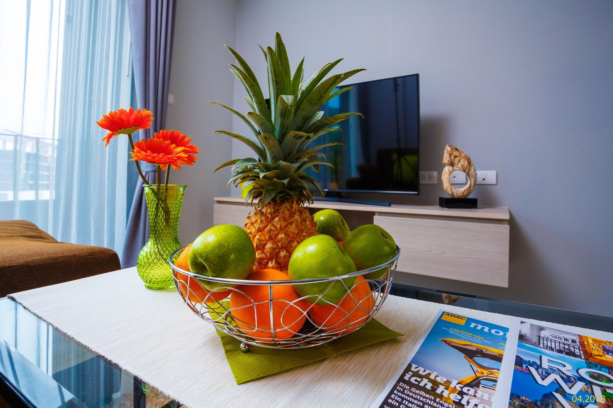6Th Avenue Surin Beach Ngoại thất bức ảnh