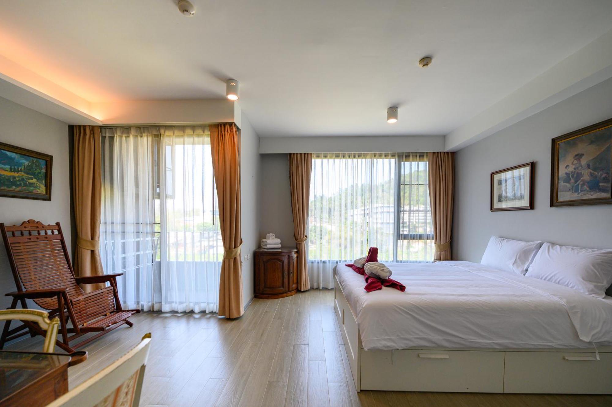 6Th Avenue Surin Beach Ngoại thất bức ảnh