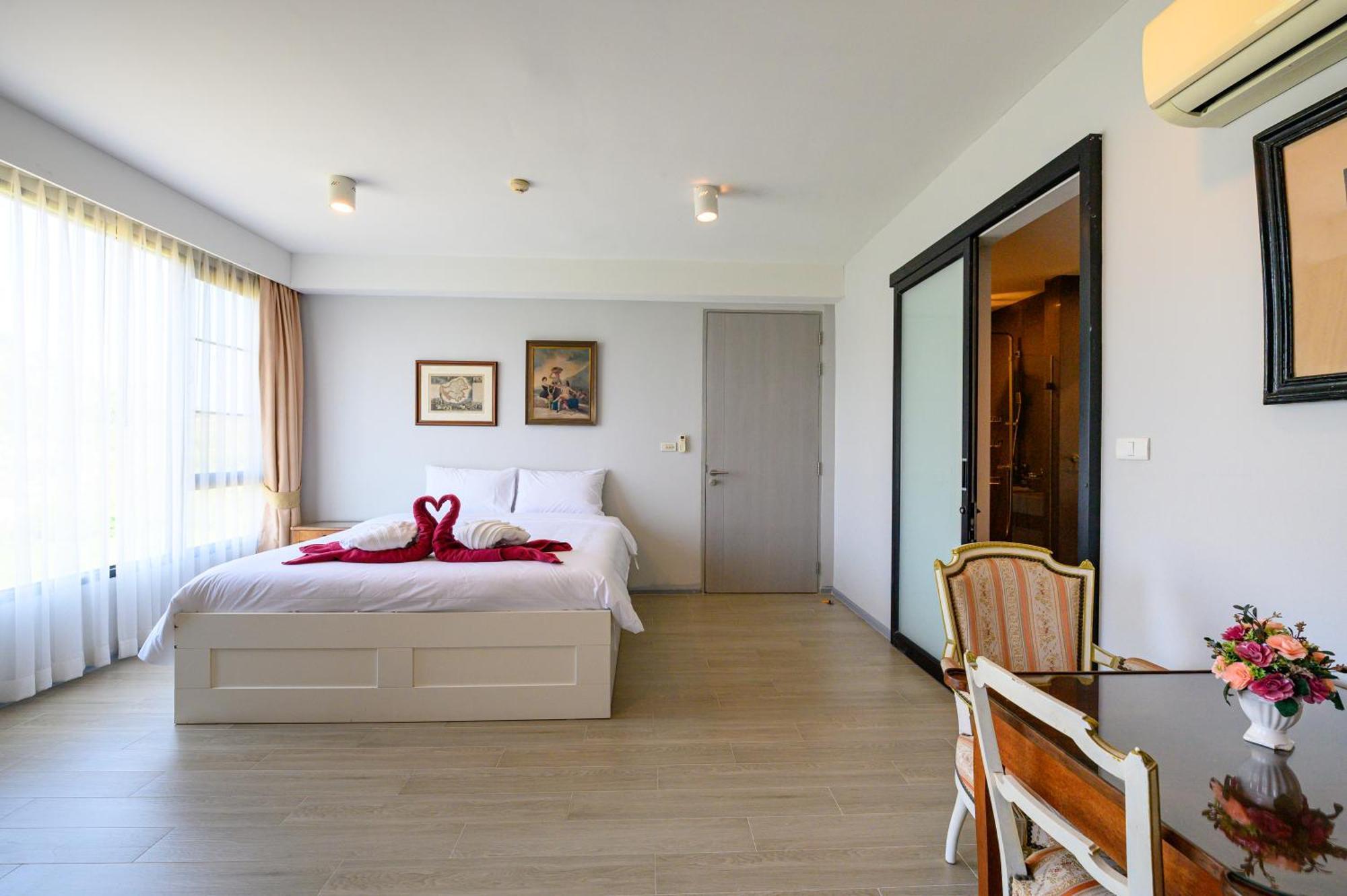 6Th Avenue Surin Beach Ngoại thất bức ảnh